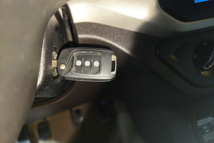 五菱汽车 五菱宏光 2021款 1.5L改款 S舒适型 电动助力LAR中控内饰11