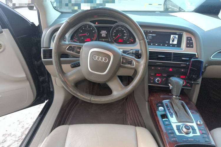 奥迪A6L 2011款 2.8 FSI 舒适型中控内饰13