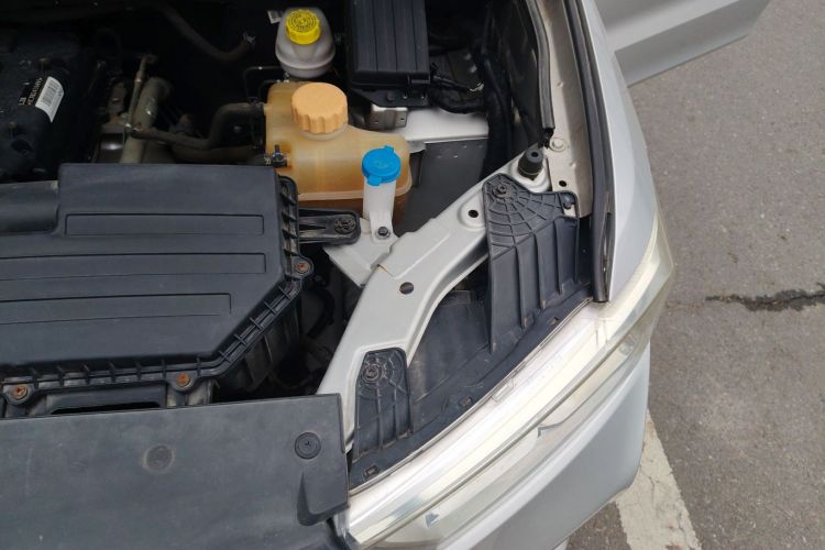 五菱汽车 五菱宏光 2018款 1.5L S舒适型L2B局部细节9007