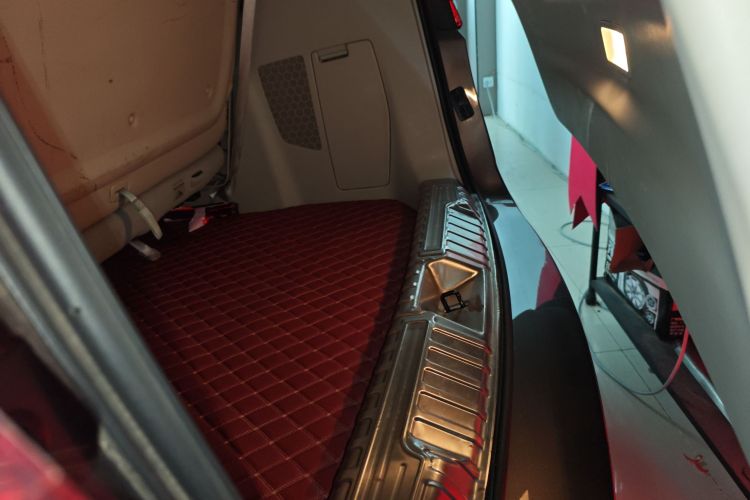 别克GL8 2021款 陆上公务舱 652T 豪华型机舱底盘23