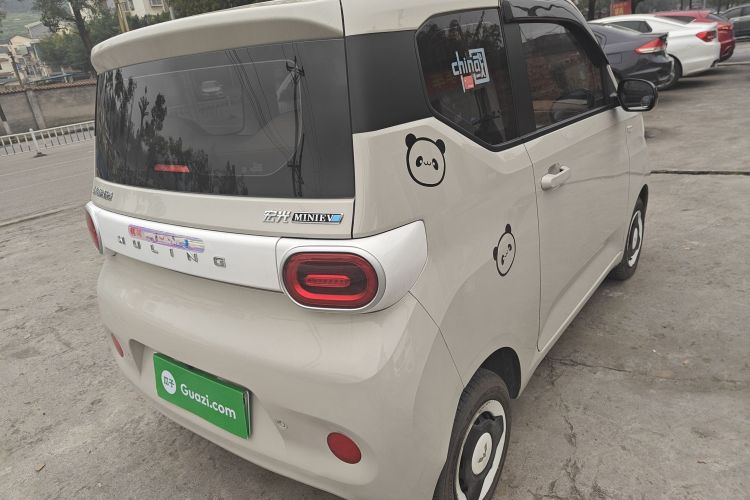 五菱汽车 宏光MINIEV 2024款 第三代 215km 青春版车身外观7