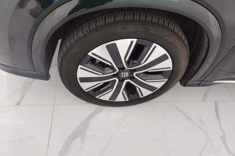 蓝电E5 PLUS 2025款 165km 长续航版PLUS 5座车身外观6007