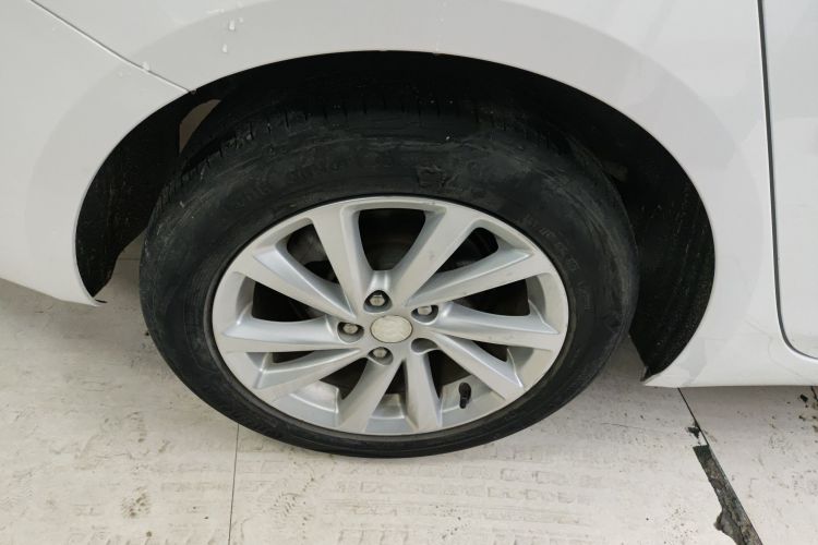 别克 威朗 2019款 三厢 15S 自动进取型车身外观6008