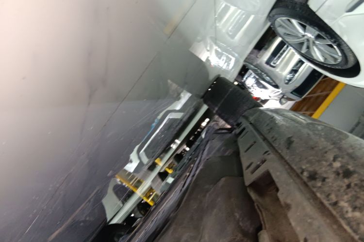 路虎 发现运动版新能源 2022款 改款 P300e 插电式电动混合版局部细节9001