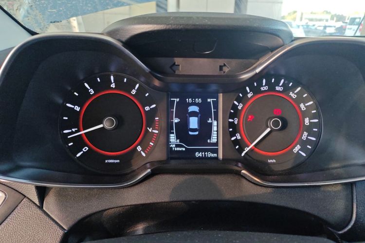 奇瑞 艾瑞泽5 2016款 1.5L 手动领锐版中控内饰14