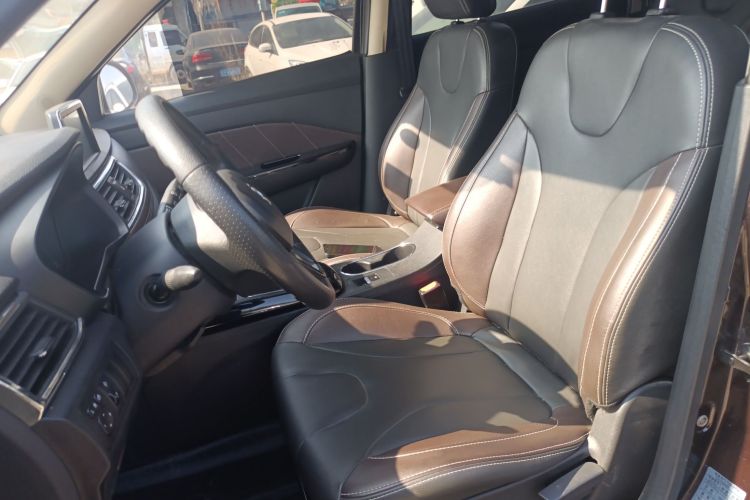 东风风光 风光370 2020款 S370 1.5L CVT豪华型 5座中控内饰19