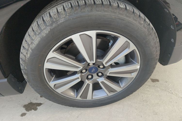 福特 锐界 2022款 PLUS EcoBoost 245 四驱铂锐型 7座车身外观10