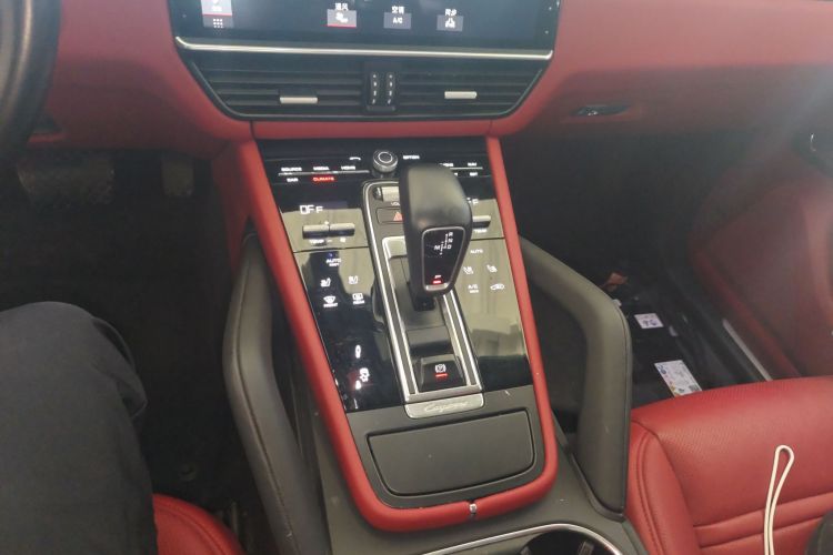 保时捷 2019款 Cayenne Coupé 3.0T中控内饰18