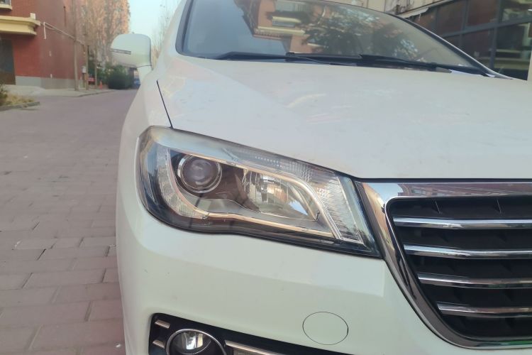 长城C50 2014款 升级版 1.5T 手动时尚型车身外观8