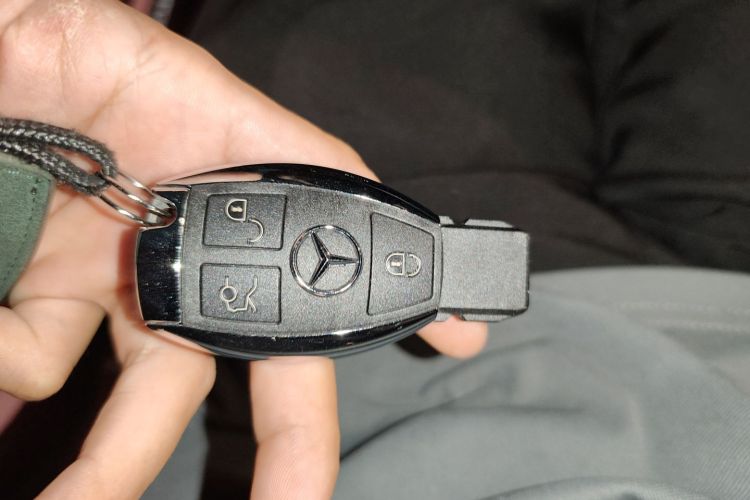 奔驰GLC 2019款 GLC 260 L 4MATIC 动感型中控内饰7001