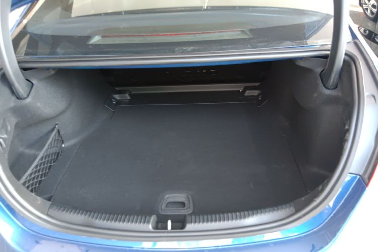 奔驰C级 2022款 C 200 L 运动版局部细节23