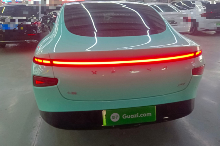 小鹏P7 2020款 586N车身外观6