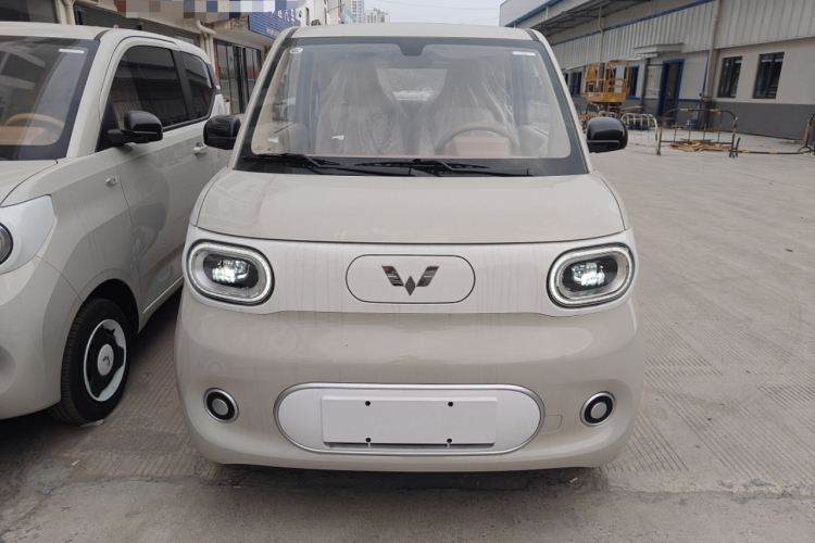 五菱汽车 宏光MINIEV 2024款 第三代 215km 青春版车身外观2