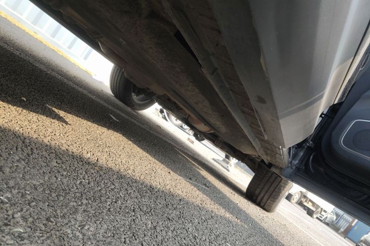 红旗HS7 2019款 3.0T 自动四驱智联旗享版局部细节9001