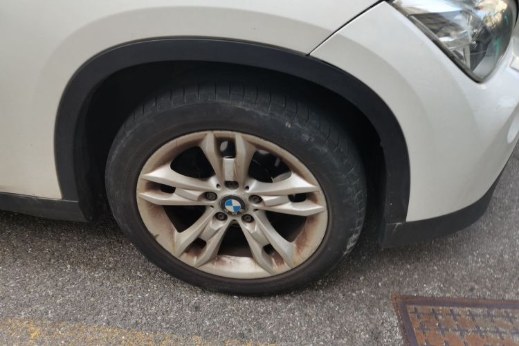 宝马X1 2012款 sDrive20i 领先型车身外观6007