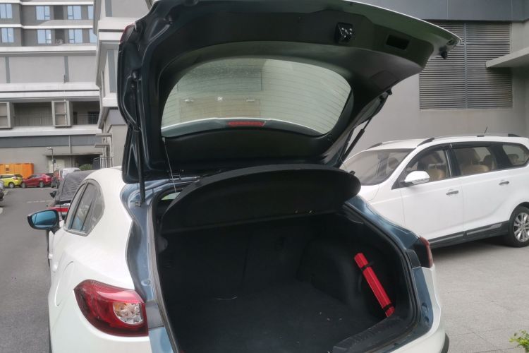 马自达CX-4 2018款 2.0L 自动两驱蓝天探索版 国V机舱底盘23