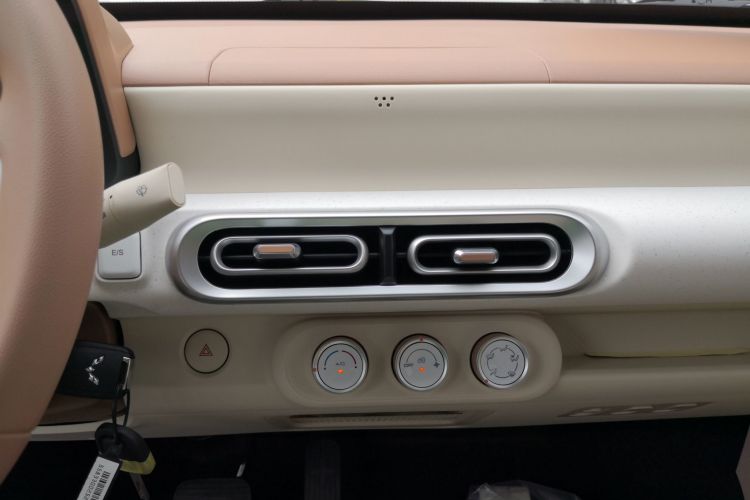 五菱汽车 宏光MINIEV 2024款 第三代 215km 青春版中控内饰16