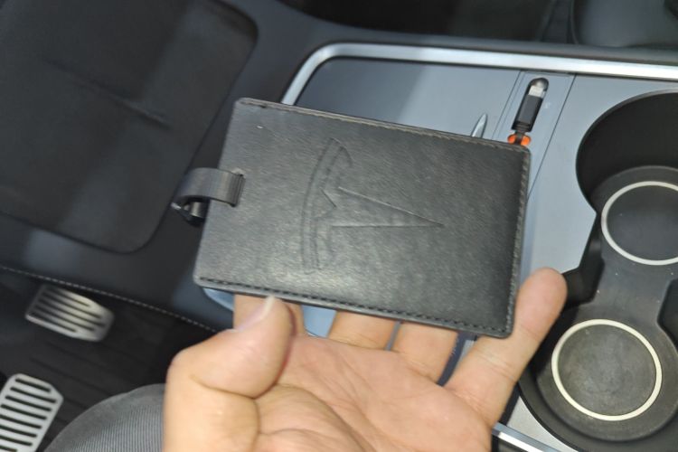 特斯拉 Model Y 2022款 改款 后轮驱动版中控内饰11