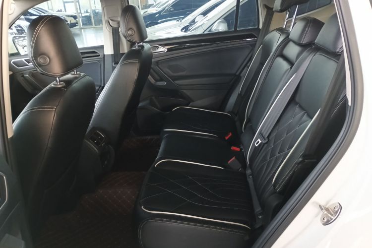 大众 途观L 2022款 330TSI 自动两驱舒享版中控内饰21