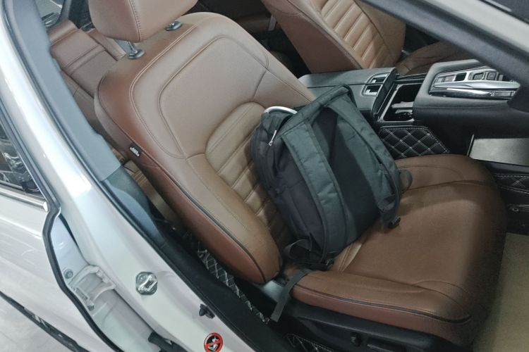 本田UR-V 2017款 370TURBO 两驱尊贵版 国V局部细节41