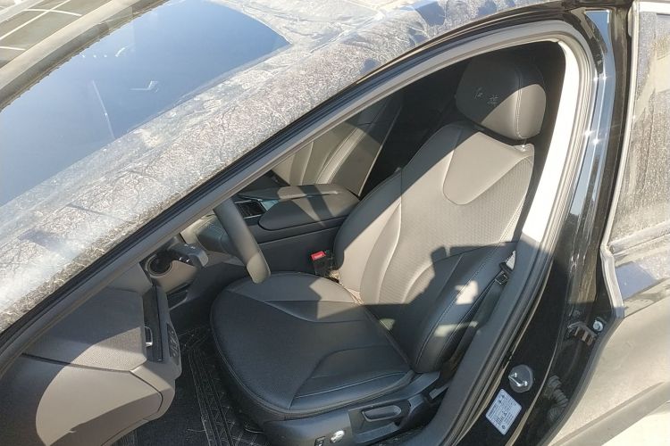 红旗E-QM5 2023款 改款 基础出行版局部细节19