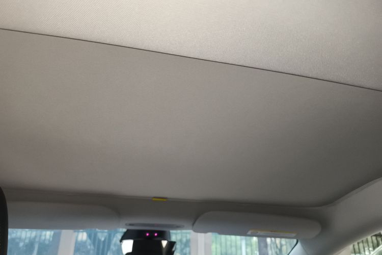 特斯拉 Model 3 2023款 后轮驱动版中控内饰22