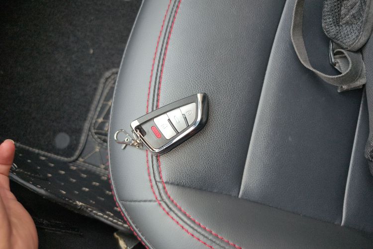 海马S5 2018款 1.5T CVT尊贵型中控内饰11