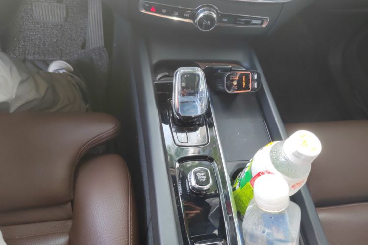 沃尔沃XC60 2022款 B5 四驱智远豪华版中控内饰18