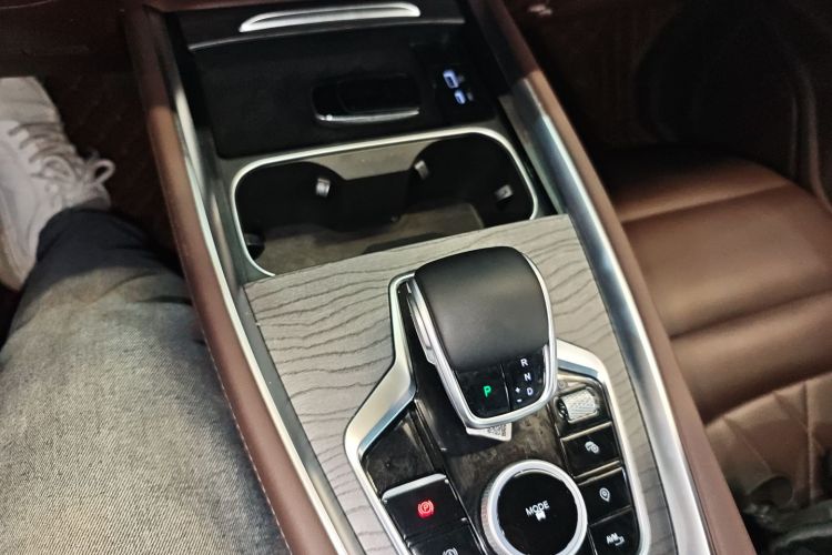 奇瑞 瑞虎8 PRO 2024款 冠军版 290T 两驱巅峰版 7座中控内饰18