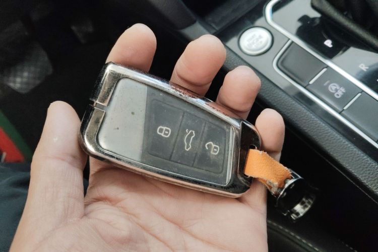 大众 迈腾 2020款 330TSI DSG 豪华型中控内饰11