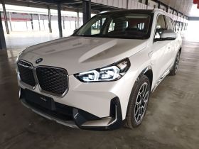 宝马iX1 2023款 xDrive30L X设计套装