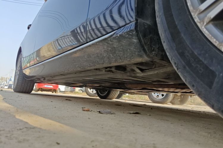 奔驰E级 2023款 改款 E 300 L 时尚型局部细节9001