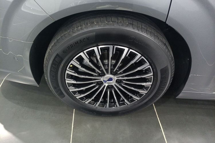 腾势D9 2022款 DM-i 970 四驱旗舰型车身外观6008