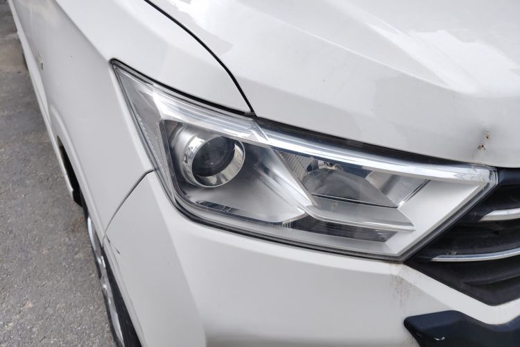 五菱汽车 五菱宏光 2021款 1.5L改款 S标准型 电动助力LAR车身外观6006