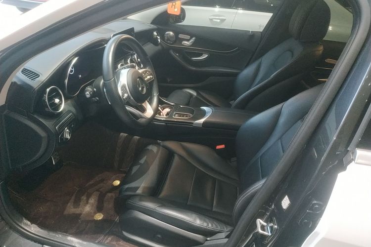 奔驰C级 2020款 改款 C 260 L 运动版局部细节19