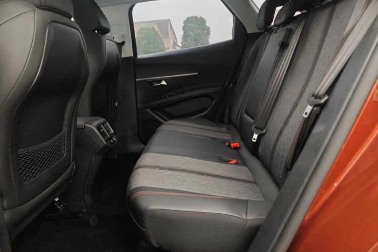 标致4008 2018款 350THP 精英版中控内饰21