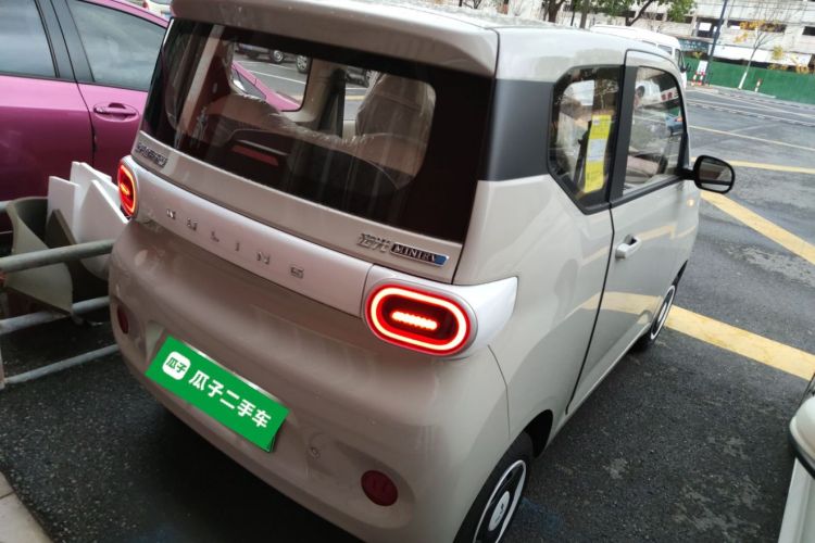五菱汽车 宏光MINIEV 2024款 第三代 215km 青春版车身外观6005