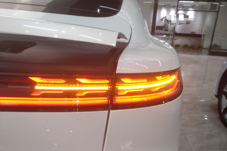 岚图汽车 岚图追光 2023款 四驱旗舰版车身外观6006