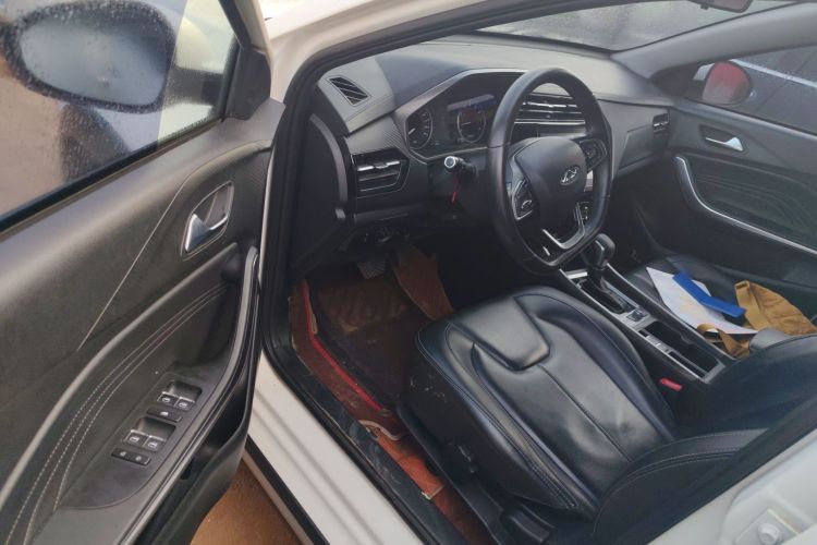 奇瑞 瑞虎3X 2021款 改款 PLUS 1.5L CVT尽兴松子版中控内饰20