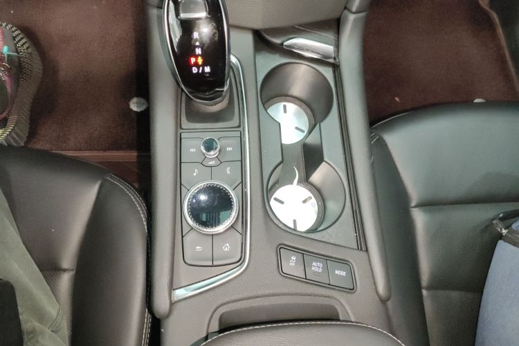 凯迪拉克XT6 2021款 2.0T 六座四驱豪华型中控内饰18