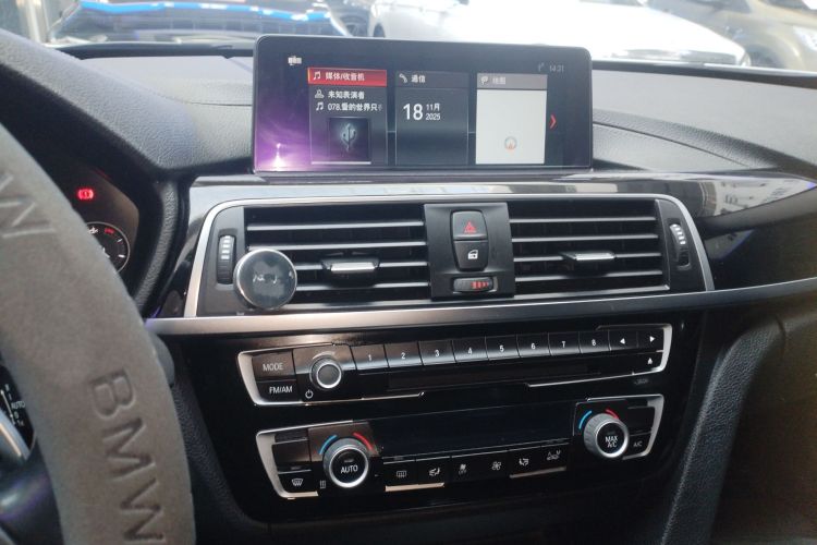 宝马3系 2018款 320Li 领先型M运动套装中控内饰16