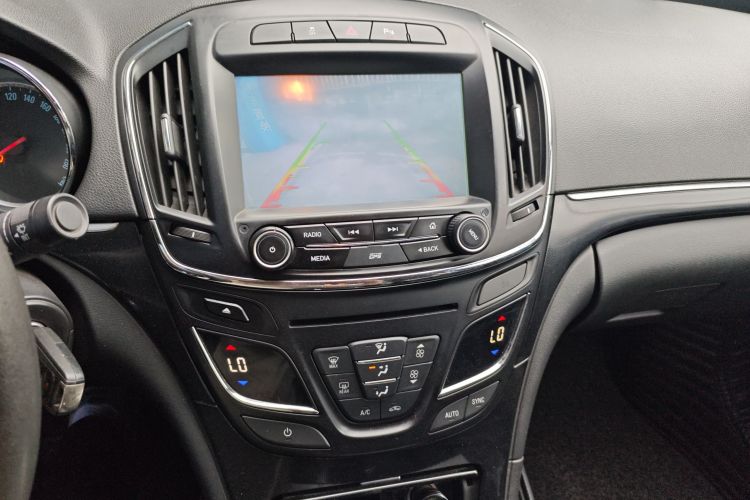 别克 君威 2015款 1.6T 领先技术型中控内饰16