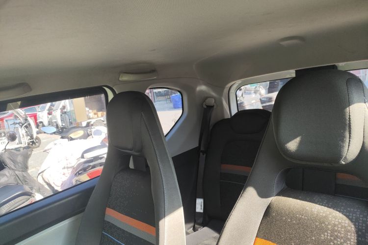 五菱汽车 宏光MINIEV 2022款 自在款 磷酸铁锂中控内饰22