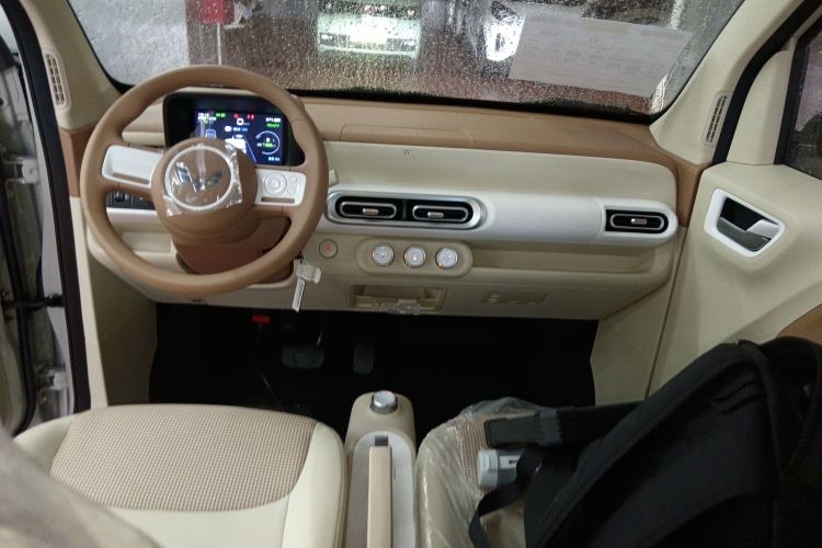 五菱汽车 宏光MINIEV 2024款 第三代 215km 青春版中控内饰12