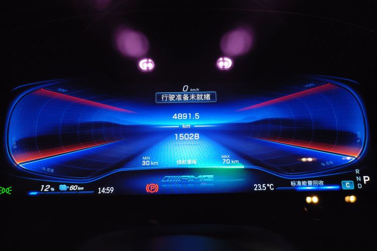 奔驰EQE AMG 2023款 AMG EQE 53 4MATIC+中控内饰14