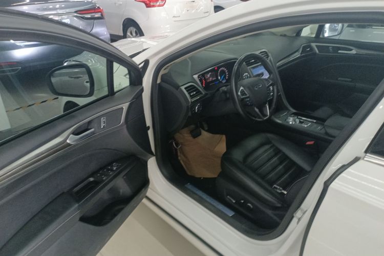 福特 蒙迪欧 2018款 EcoBoost 180 智控时尚型 国V中控内饰7003