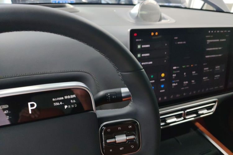 理想汽车 理想L7 2023款 Max中控内饰18