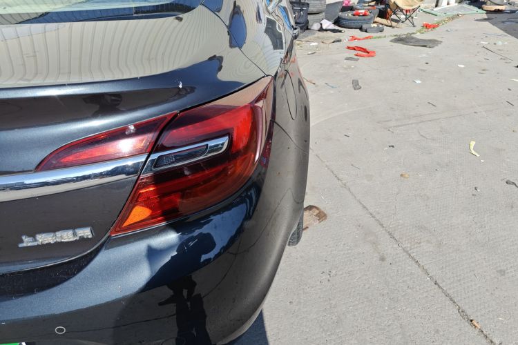 别克 君威 2015款 2.0L 领先时尚型车身外观9