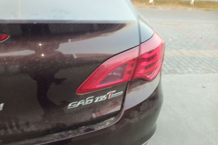 广汽传祺 传祺GA6 2016款 235T DCT精英版车身外观9