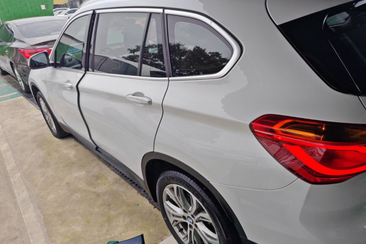 宝马X1 2018款 sDrive20Li 领先型车身外观4